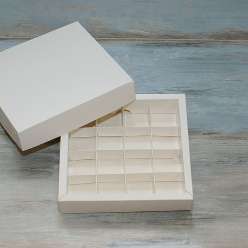 Коробка для 16 конфет (VM), цвет белый