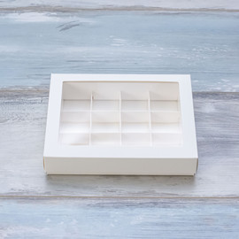 Коробка для 12 конфет (3х4) с окном, цвет - белый, 
