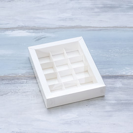 Коробка для 12 конфет (3х4) с прозрачной крышкой, цвет - белый, 