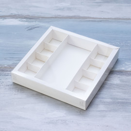 Коробка для 8 конфет и шоколадной плитки 16х8 в центре с прозрачной крышкой, цвет - белый, 